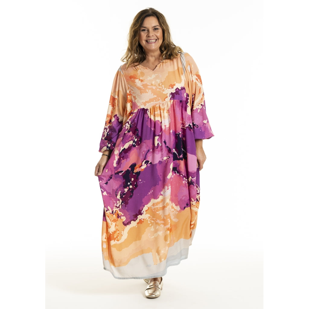Gozzip Woman GBetine Dress Dress Art print