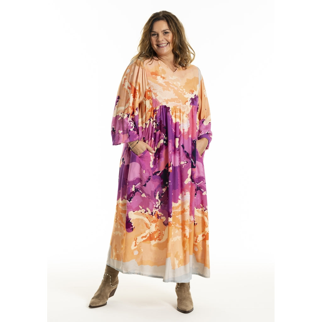 Gozzip Woman GBetine Dress Dress Art print
