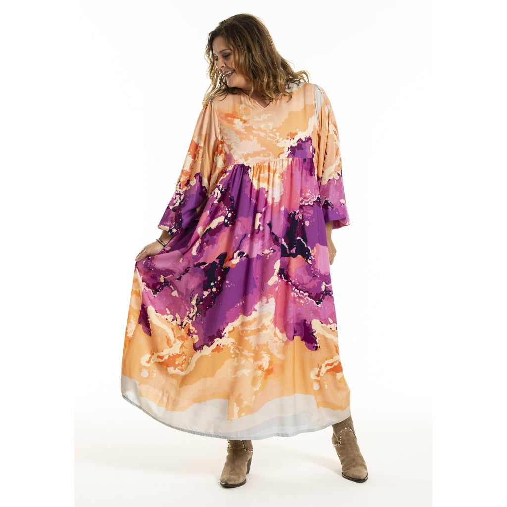 Gozzip Woman GBetine Dress Dress Art print