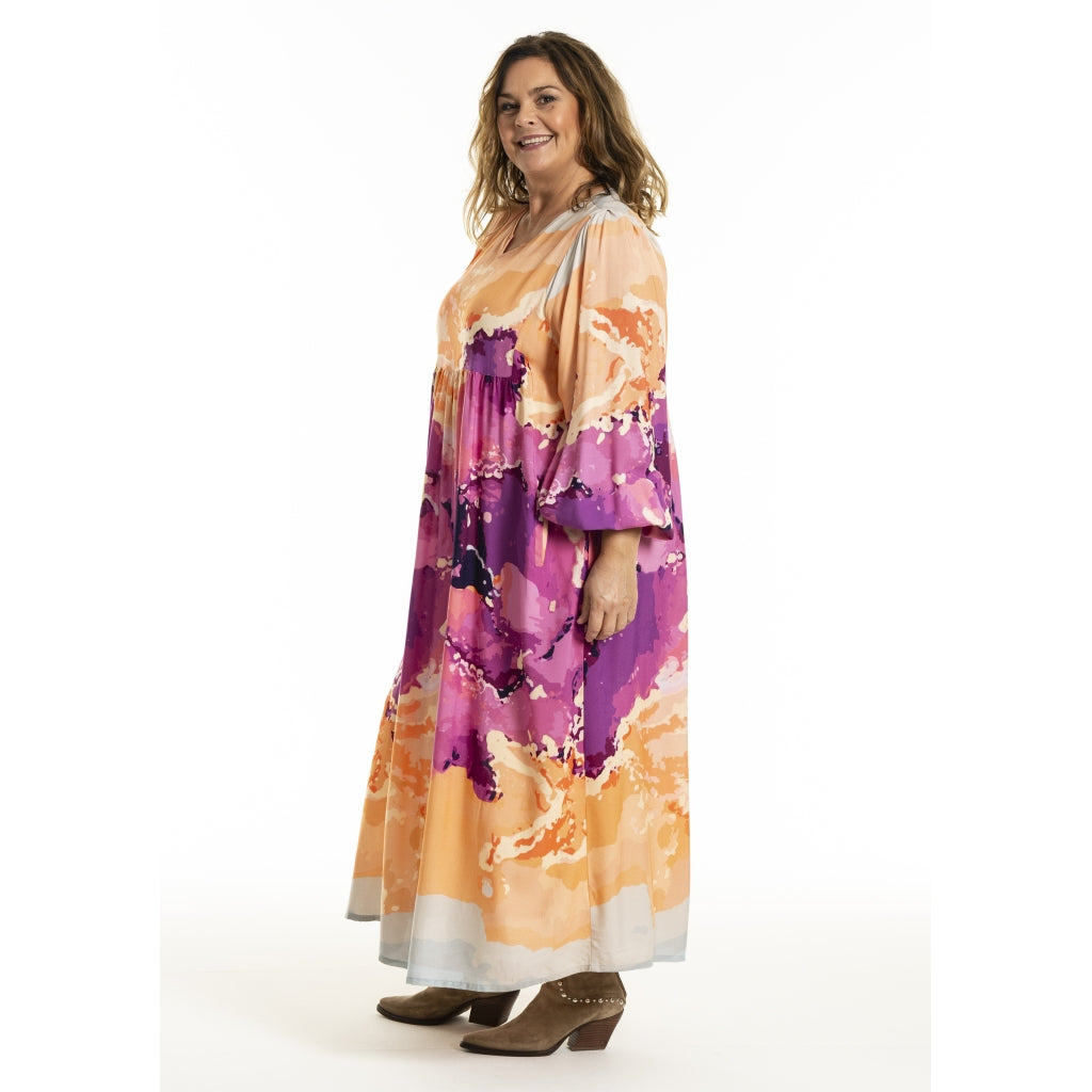 Gozzip Woman GBetine Dress Dress Art print