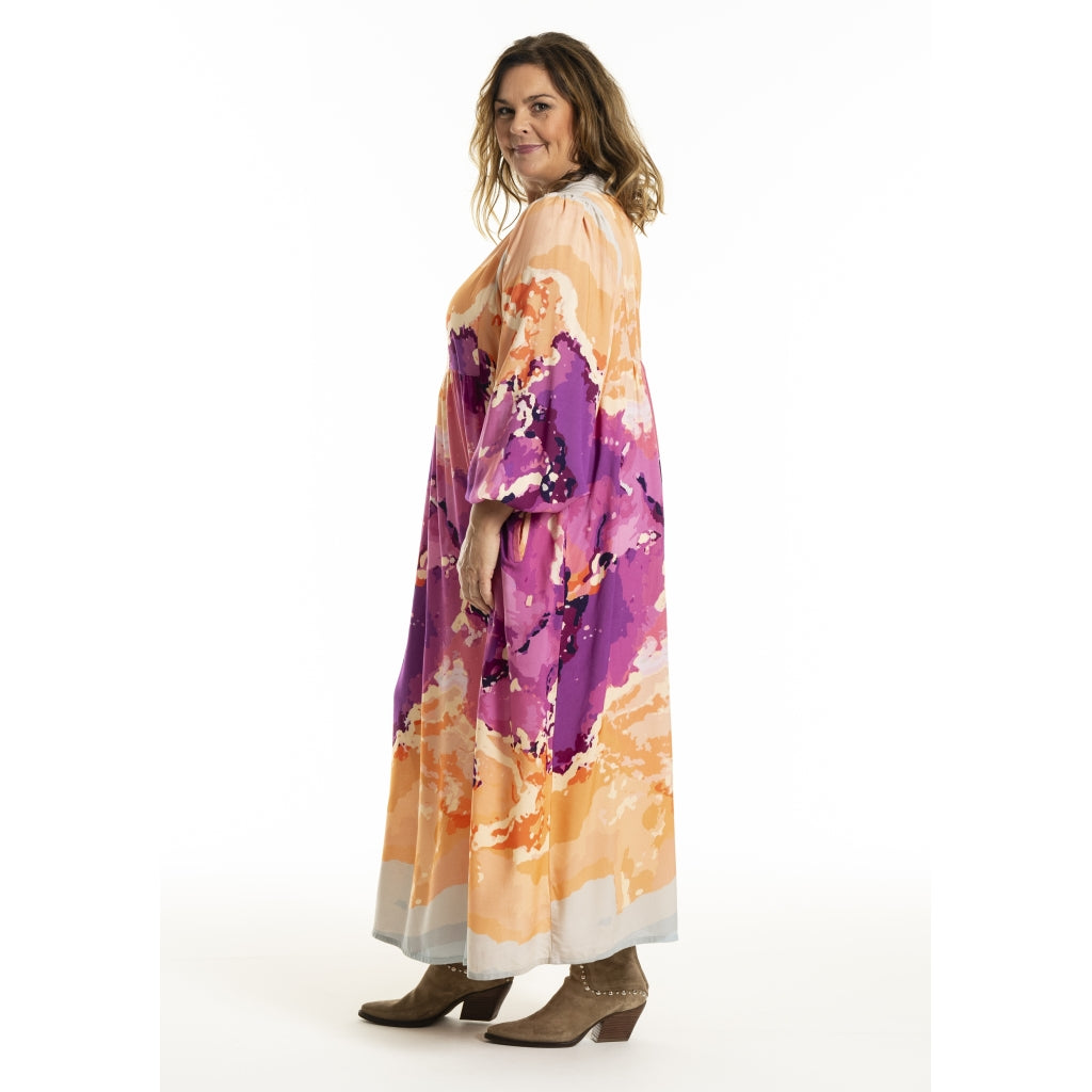 Gozzip Woman GBetine Dress Dress Art print