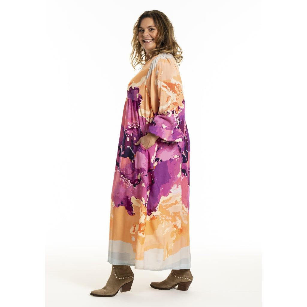 Gozzip Woman GBetine Dress Dress Art print