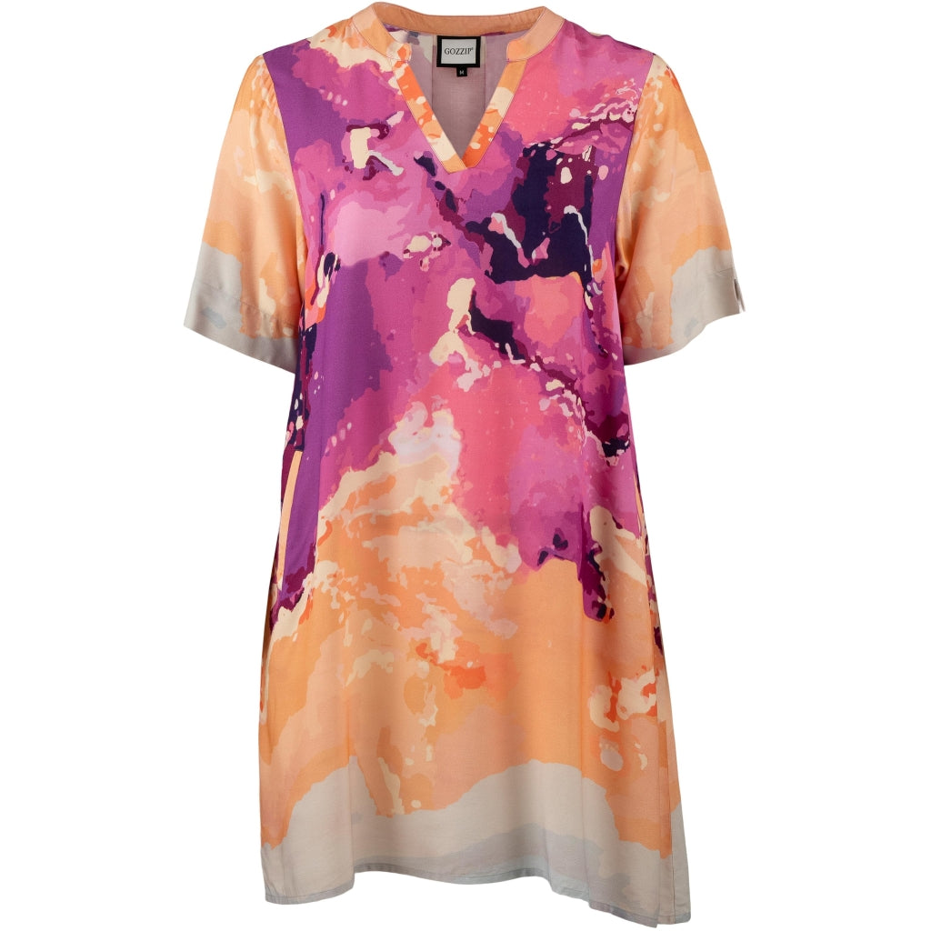 Gozzip Woman GMagda Tunic Tunic Art print