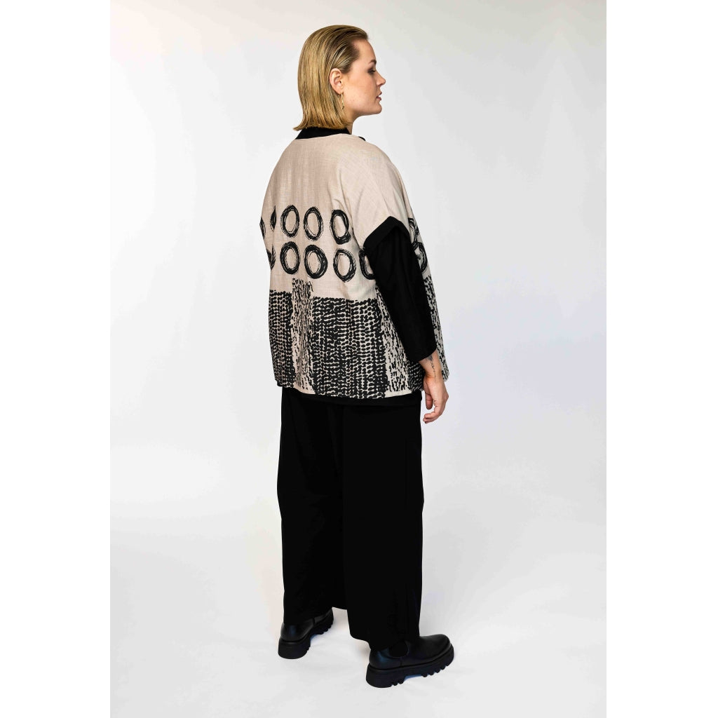 Gozzip Woman GNynne Waistcoat Waistcoat Sand/Black printed