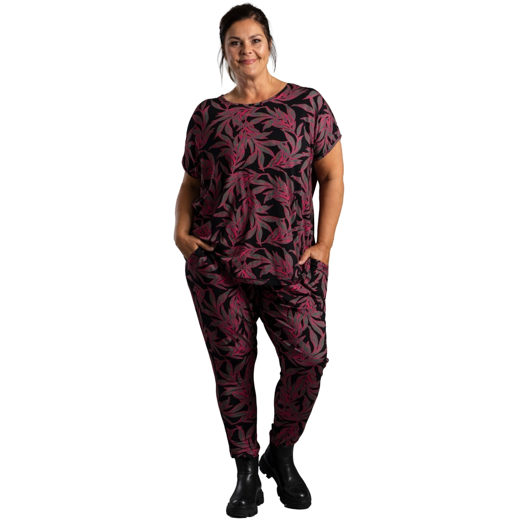 Gozzip Woman Benita Pants Pants Black with print