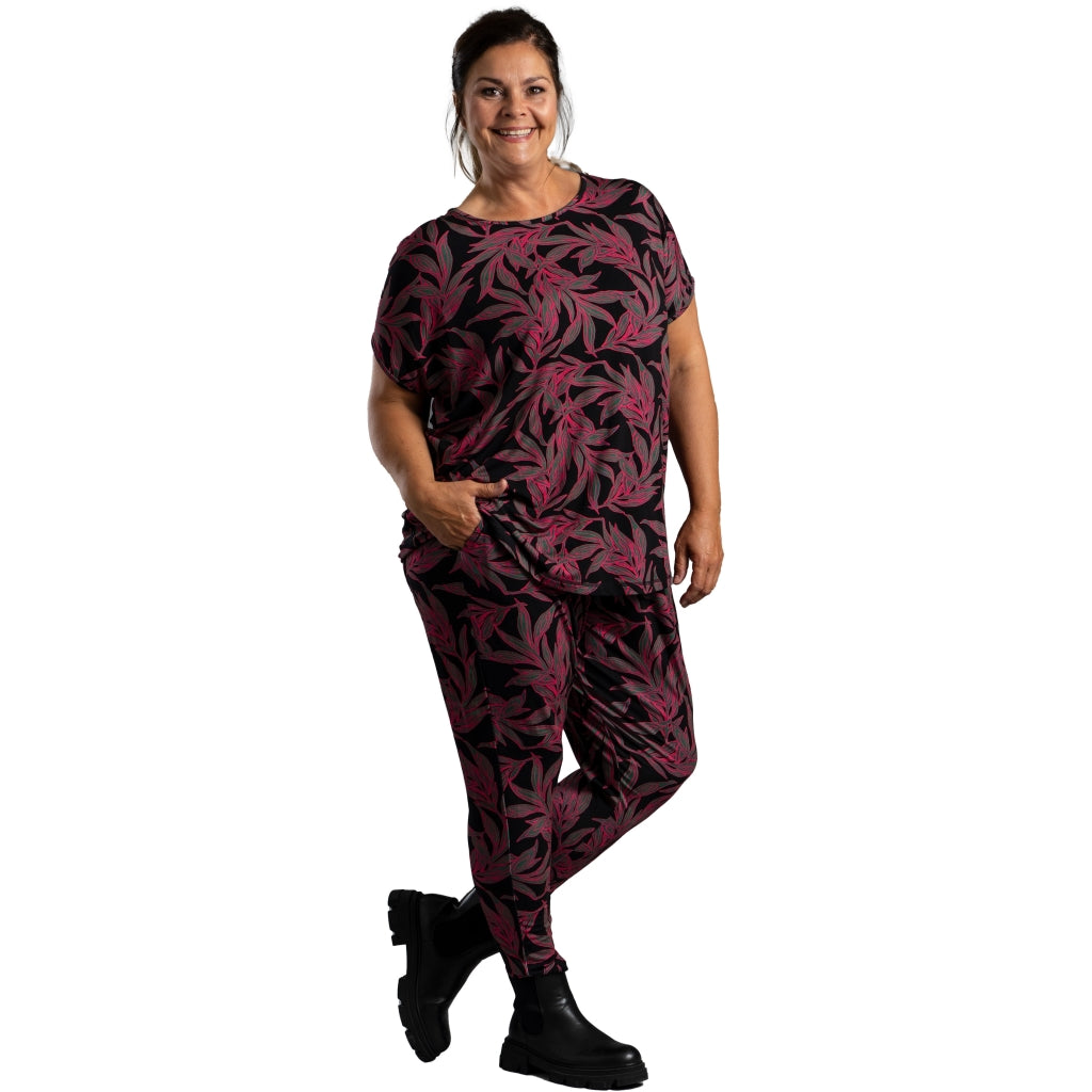 Gozzip Woman Benita Pants Pants Black with print