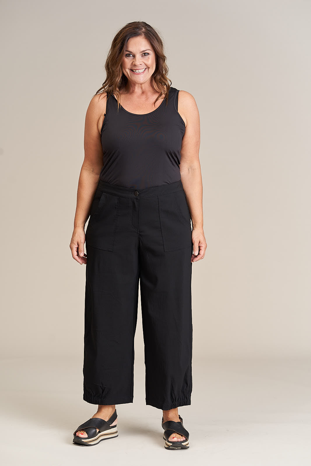 Gozzip Woman Clara Baggy pants Pants Black