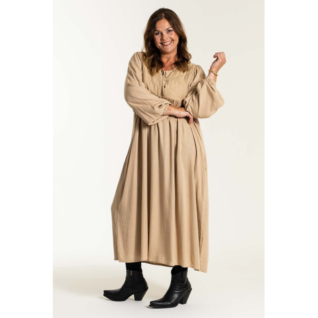 Gozzip Woman Des Dress - MORE COLOURS Dress Sand