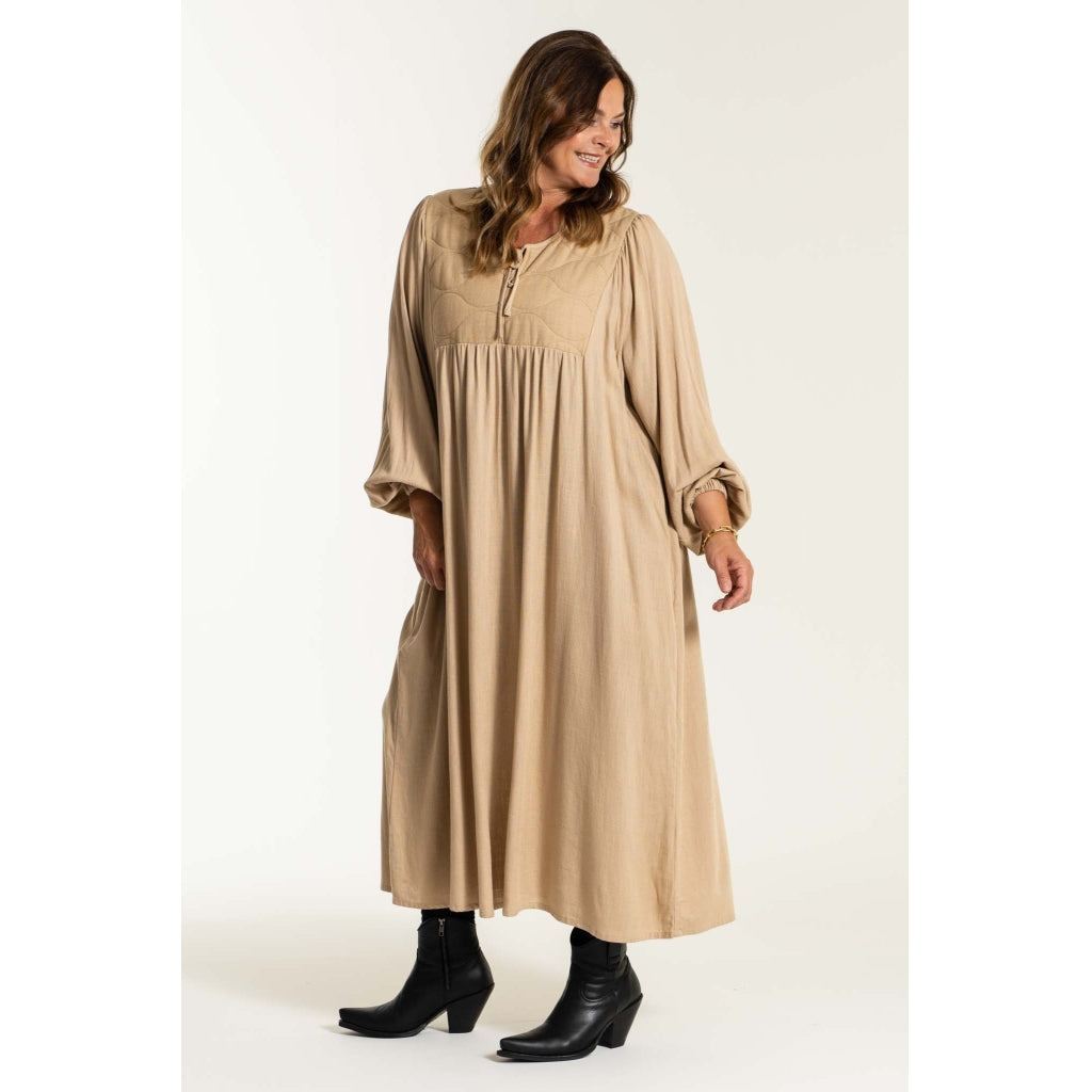 Gozzip Woman Des Dress - MORE COLOURS Dress Sand