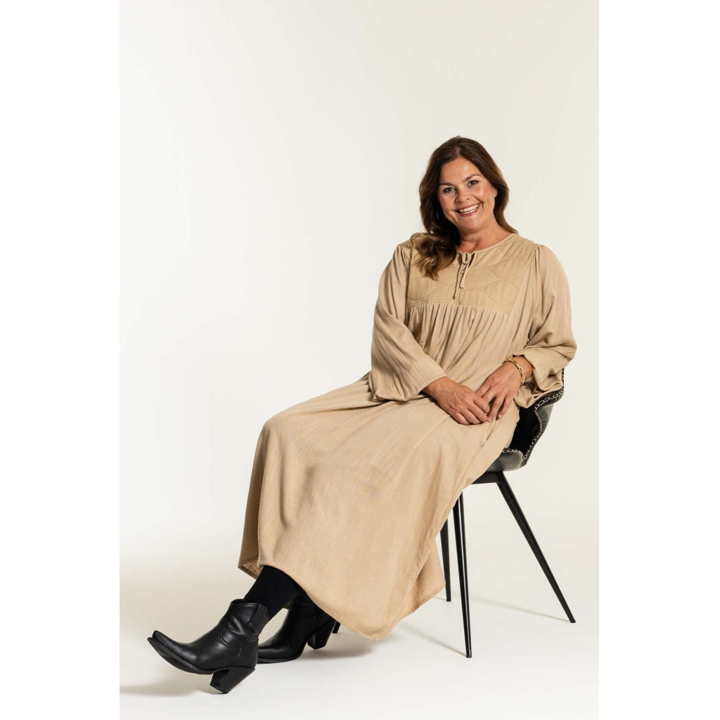 Gozzip Woman Des Dress - MORE COLOURS Dress Sand