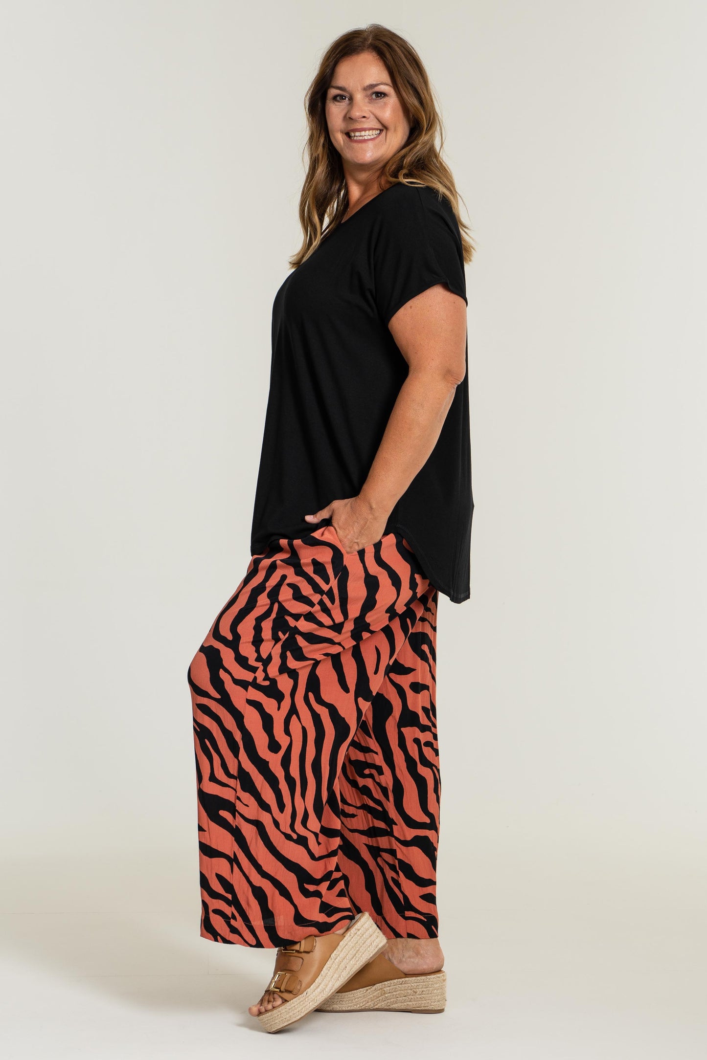 Gozzip Woman Elly Loose 3/4 Pants - MORE COLOURS 3/4 Loose Pant Coral/Black
