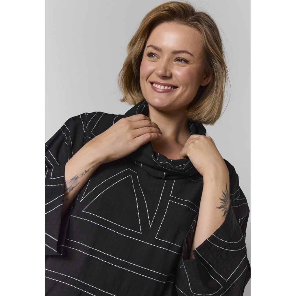 Gozzip Woman GAlara Dress Dress Black with white