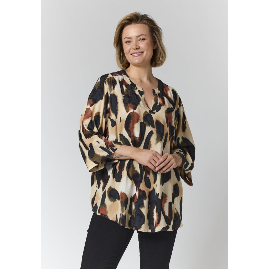 Gozzip Woman GAlva Blouse Blouse Sand with black orange pattern