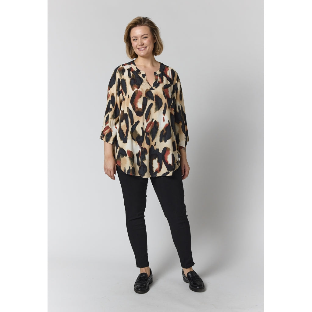 Gozzip Woman GAlva Blouse Blouse Sand with black orange pattern
