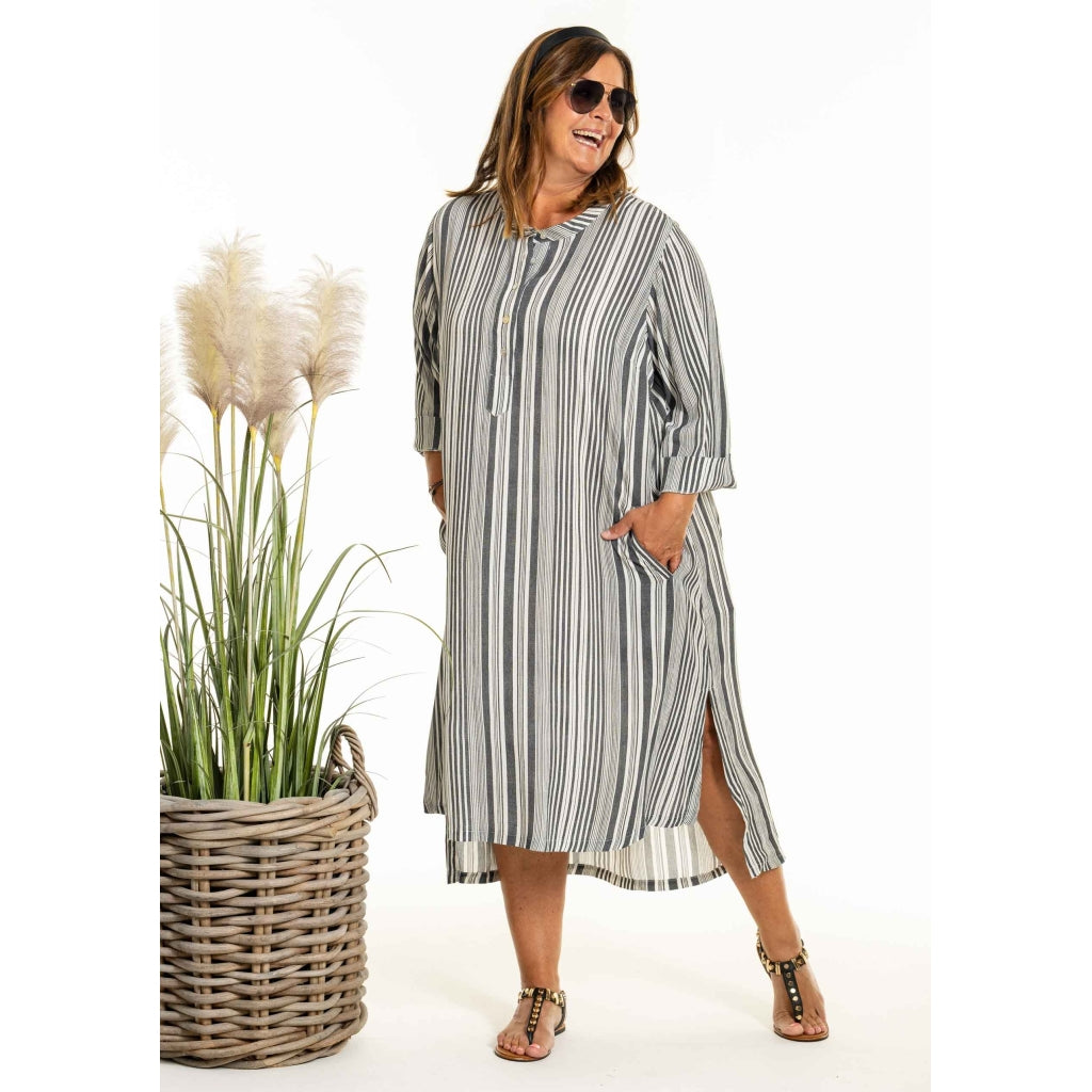 Gozzip Woman GAnnica Dress Dress Black Stripe