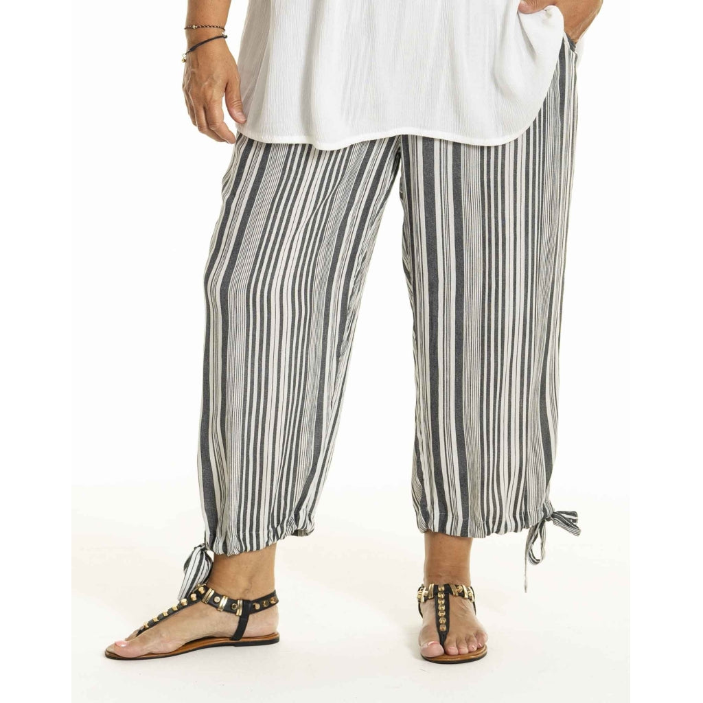 Gozzip Woman GAugusta Pants 7/8 7/8 Pant Black Stripe