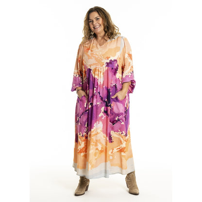 Gozzip Woman GBetine Dress Dress Art print