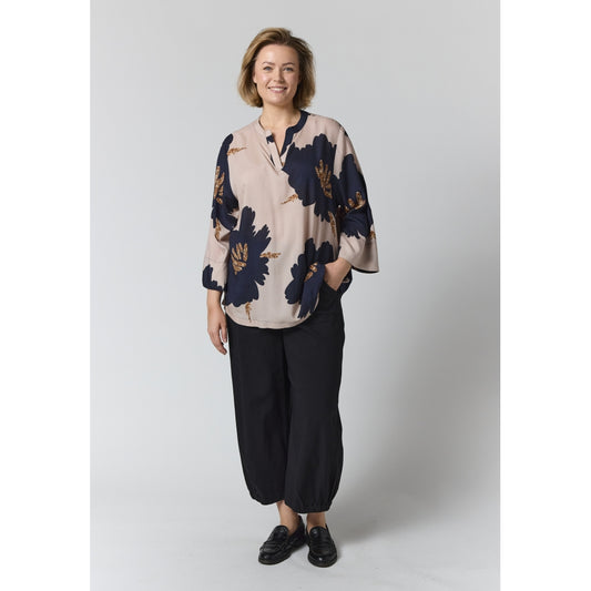 Gozzip Woman GBillie Blouse Blouse Sand with big black flowers