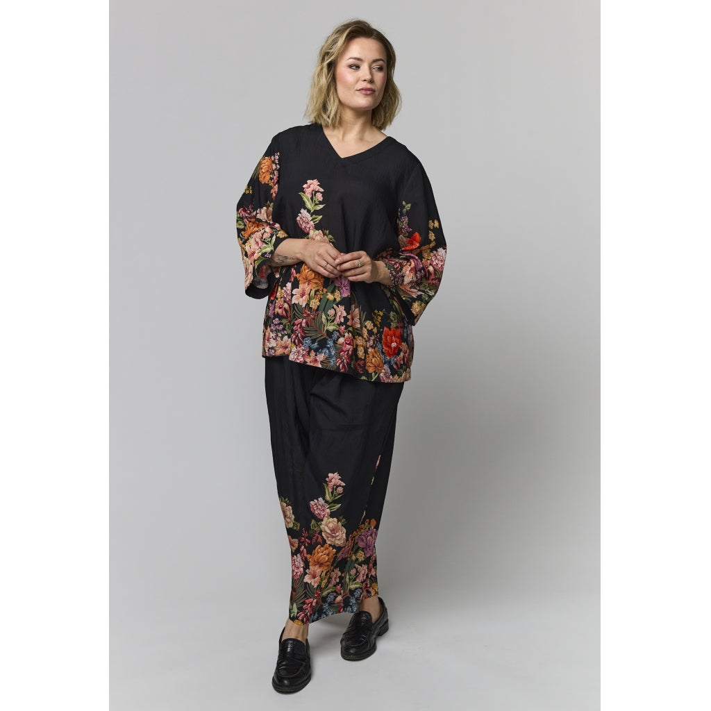Gozzip Woman GElse-Marie Blouse Blouse Black with rose fall board