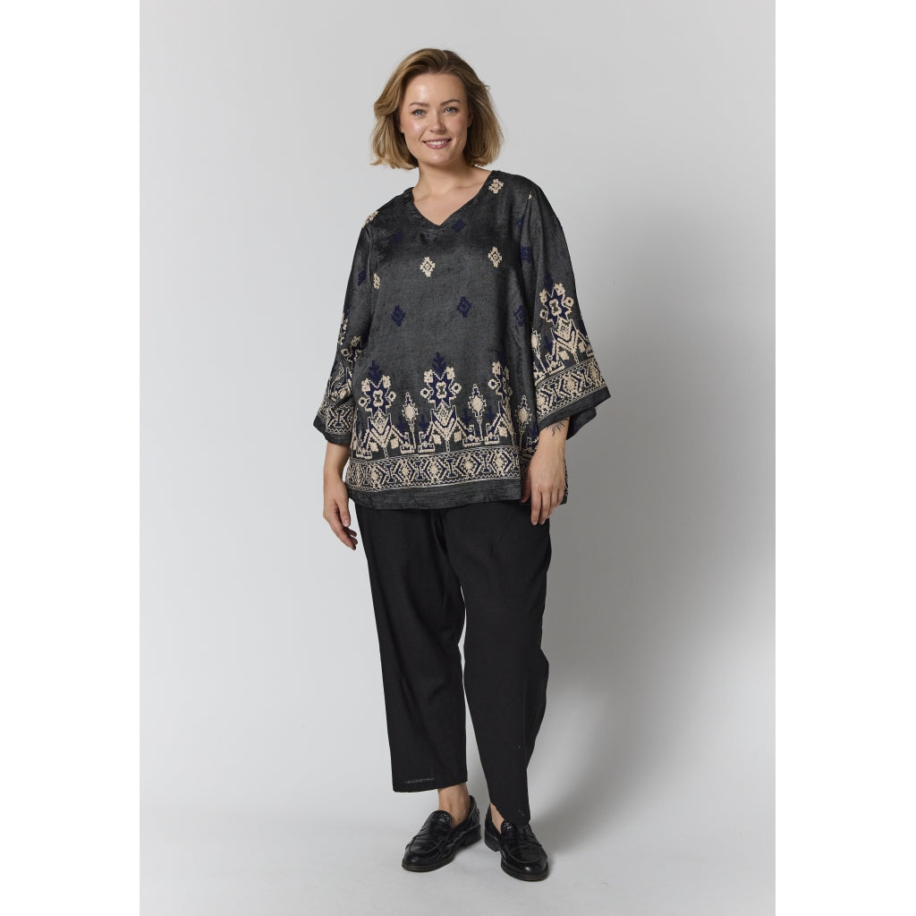 Gozzip Woman GElse-Marie Blouse Blouse Black board fabric with white blue pattern