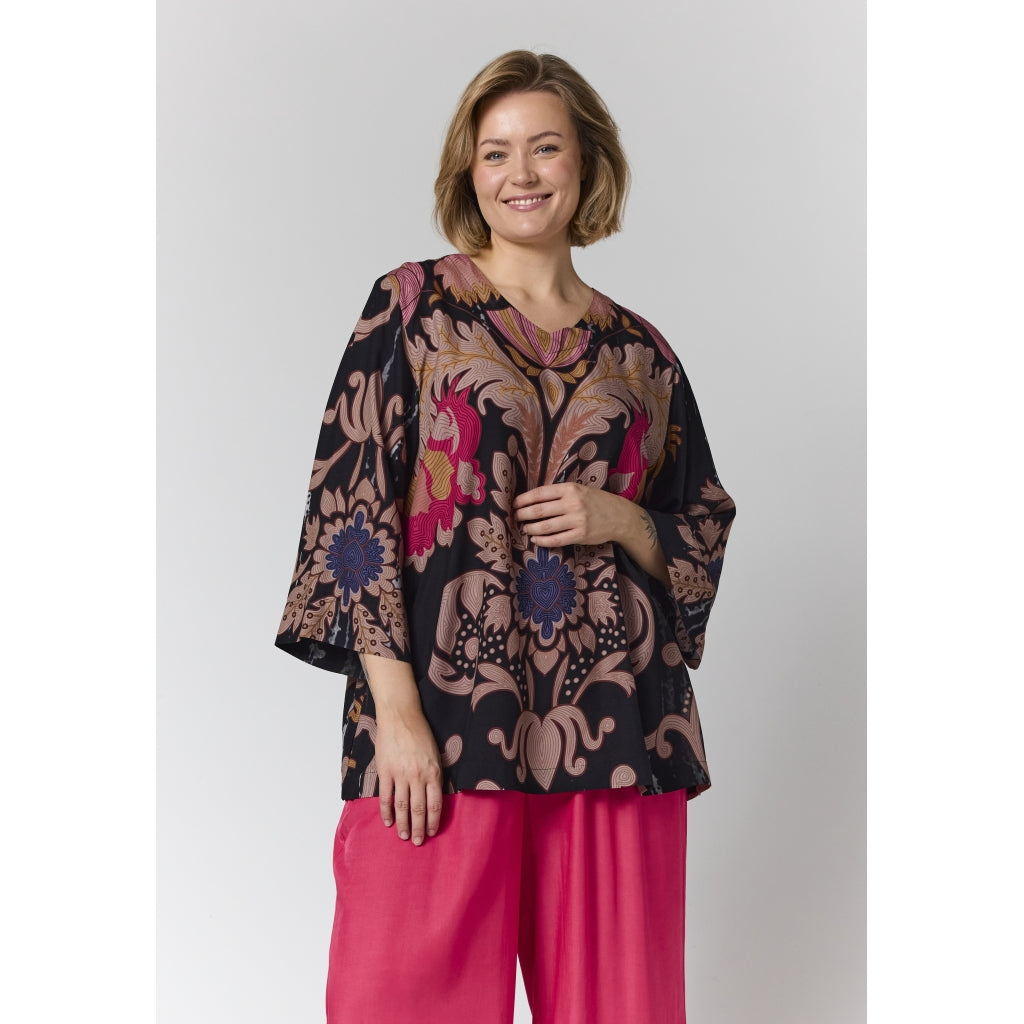 Gozzip Woman GElse-Marie Blouse Blouse Black with Pink printed