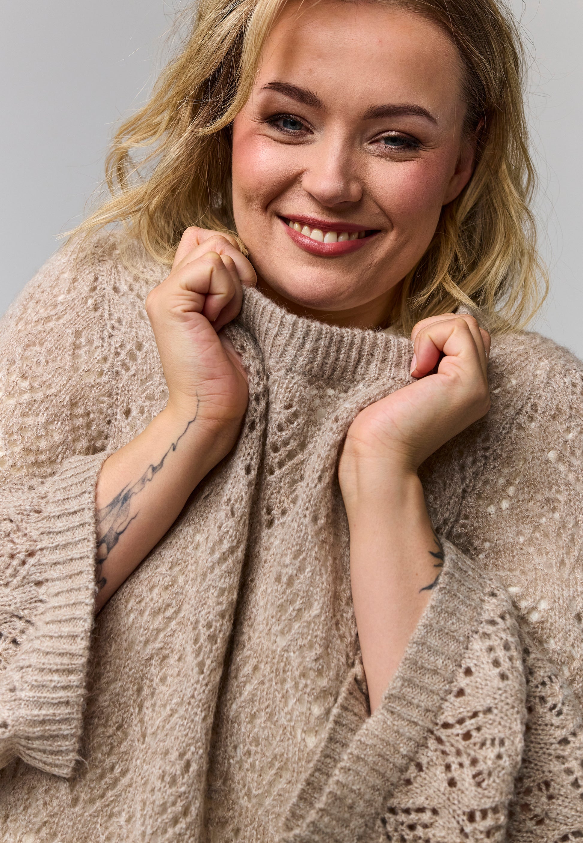 Gozzip Woman GElva knit blouse Blouse Sand