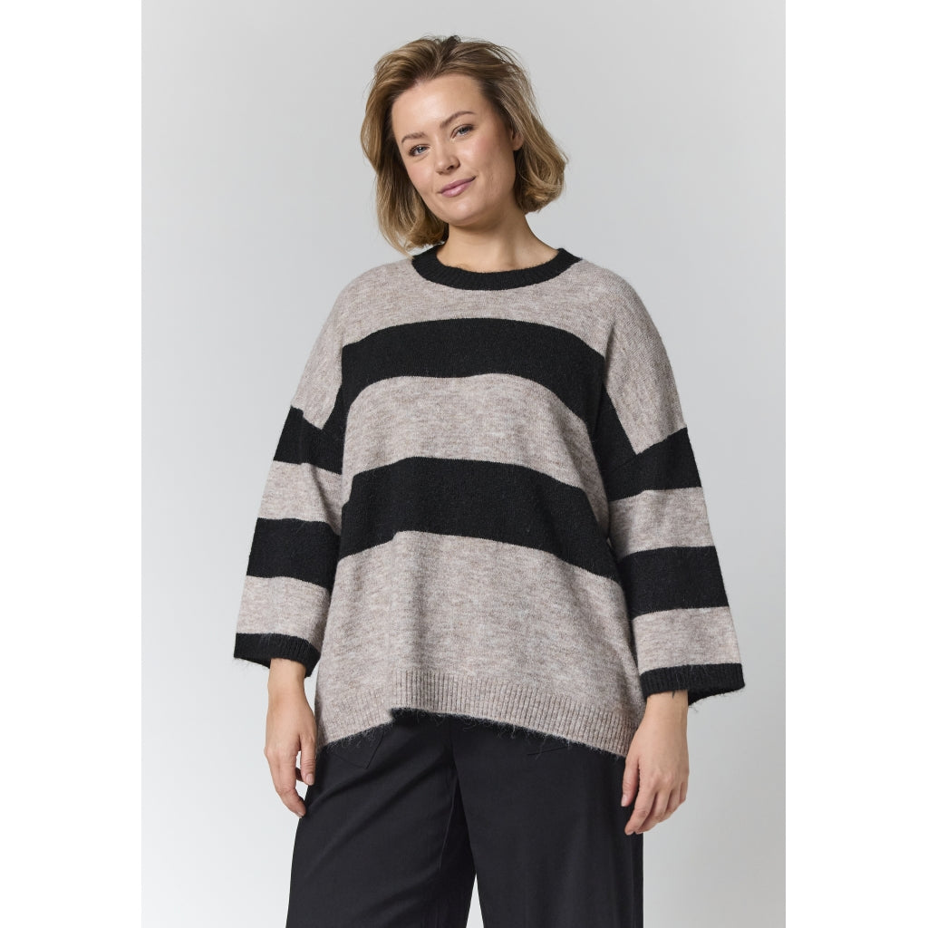 Gozzip Woman GFenja Knit Blouse with stripes Blouse Black/sand stripe