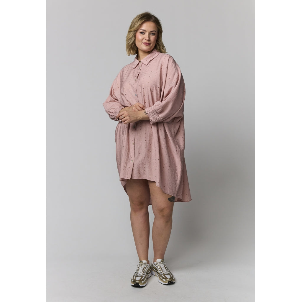 Gozzip Woman GGerda Oversize shirt Tunic Oversize shirt tunic Rose with brown and silver dots
