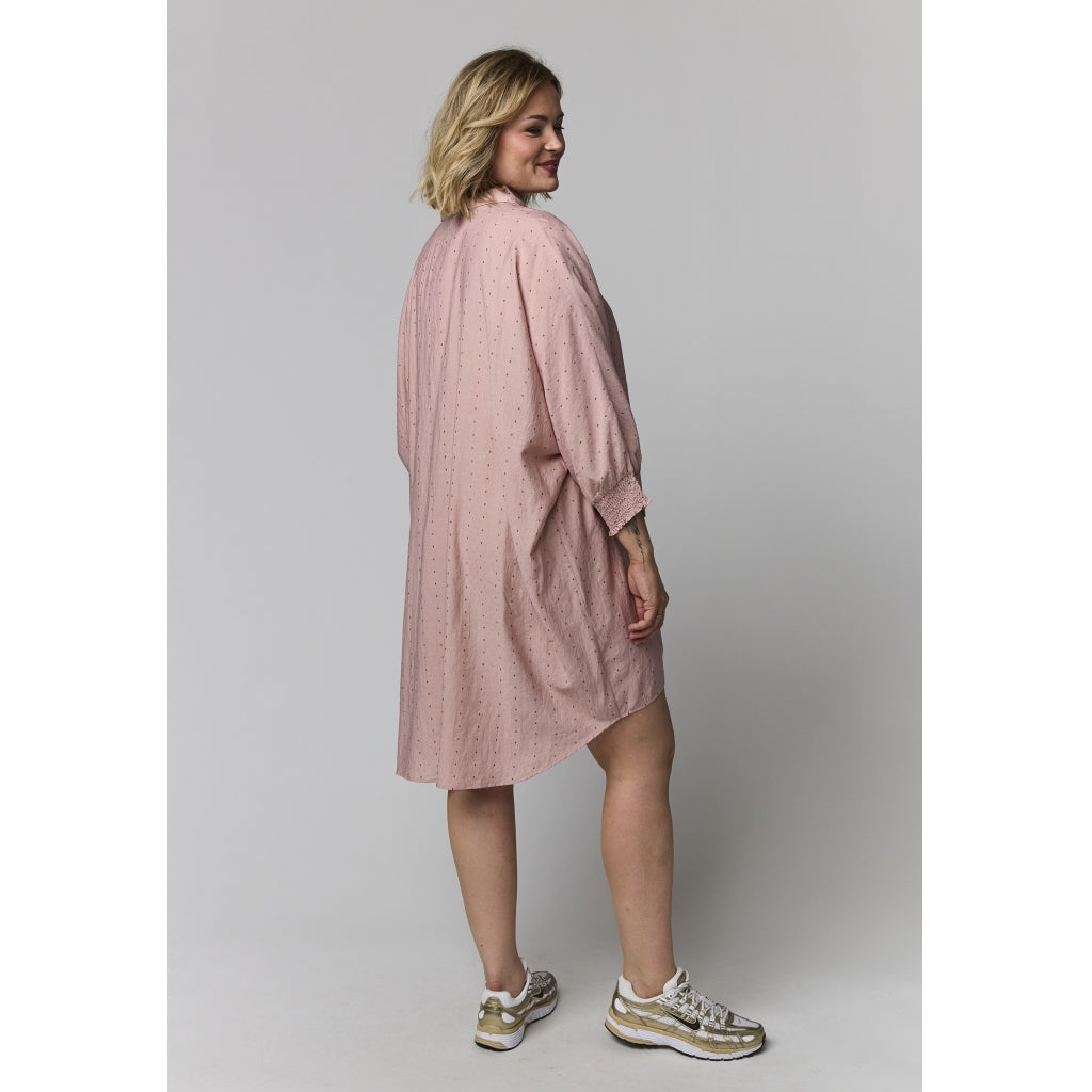 Gozzip Woman GGerda Oversize shirt Tunic Oversize shirt tunic Rose with brown and silver dots