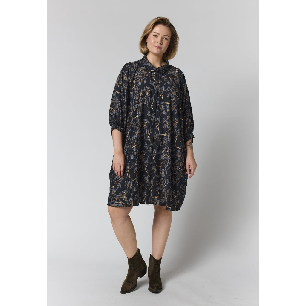 Gozzip Woman GGerda Oversize shirt Tunic Oversize shirt tunic Black with grey brown flowers