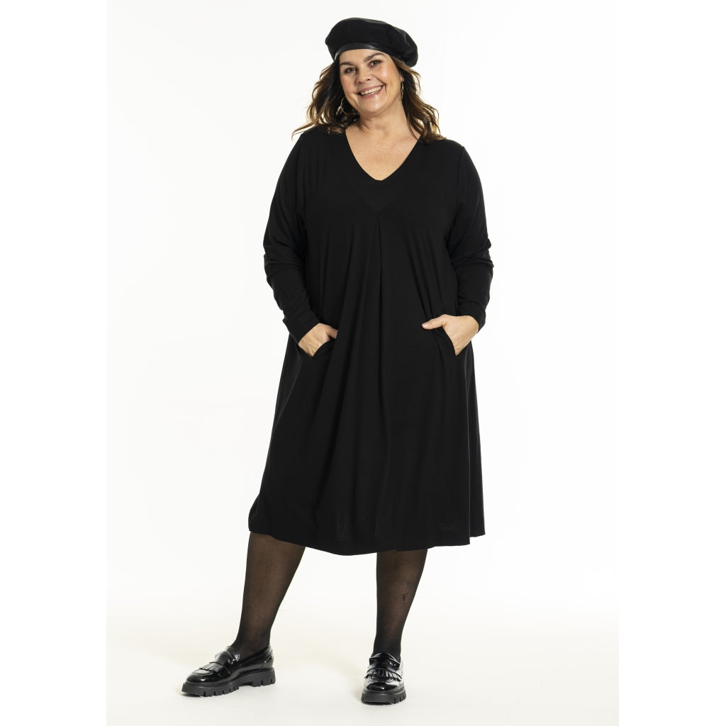 Gozzip Woman GGudda V Neck Dress Dress Black