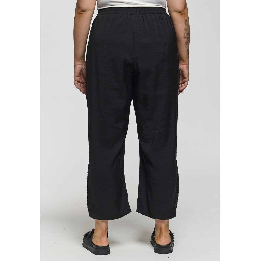 Gozzip Woman GHailey trousers Trousers Black