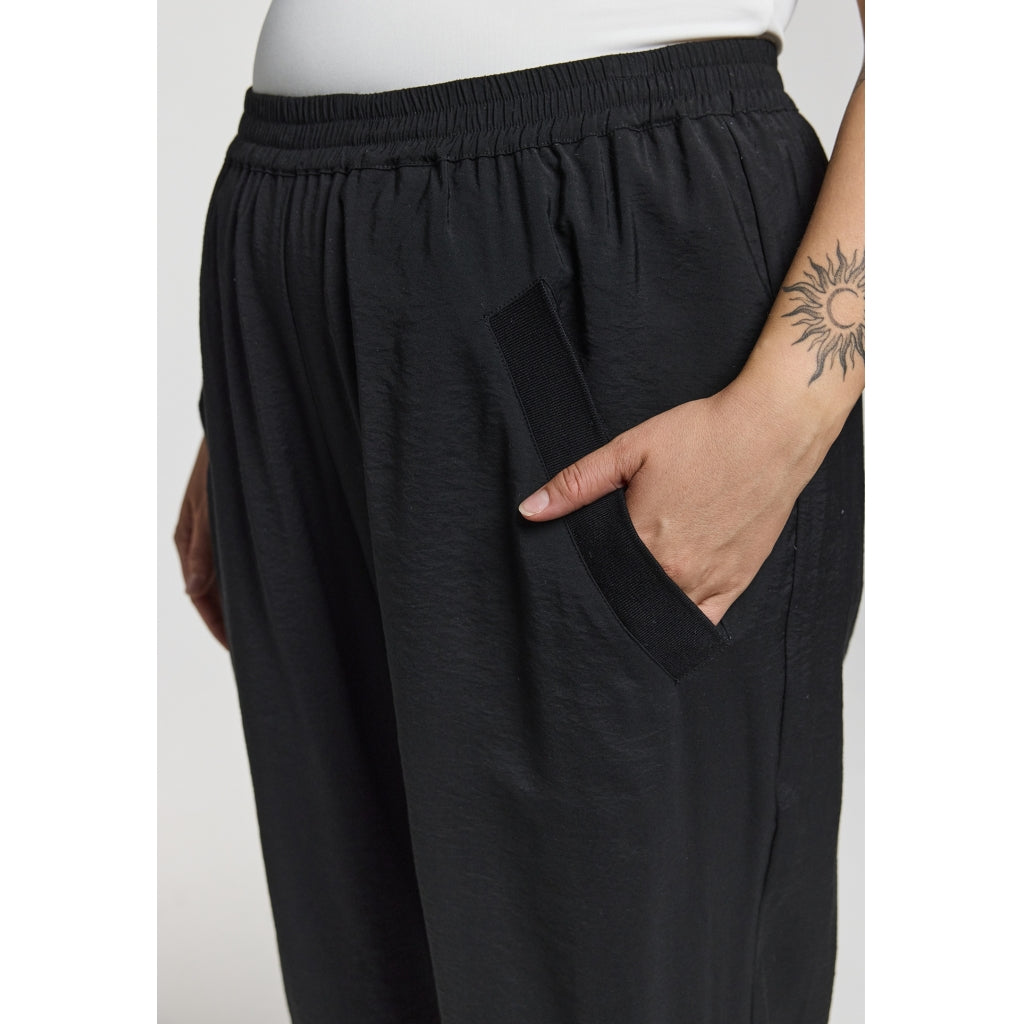 Gozzip Woman GHailey trousers Trousers Black