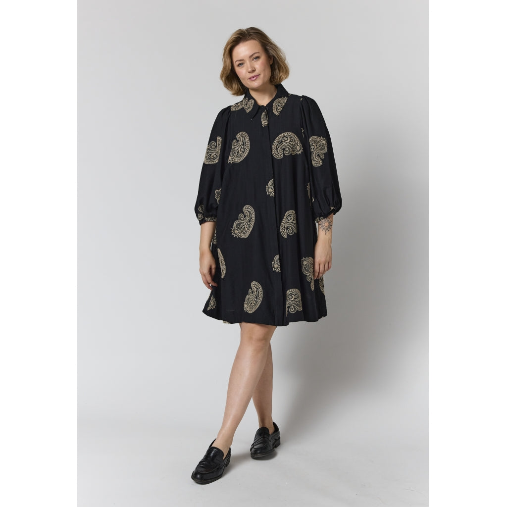 Gozzip Woman GJeana Tunic Tunic Black with sand embroidery