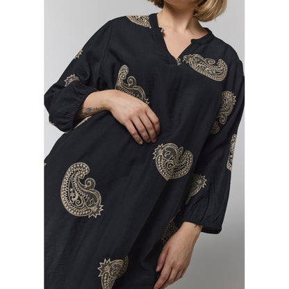 Gozzip Woman GJeana Tunic Tunic Black with sand embroidery