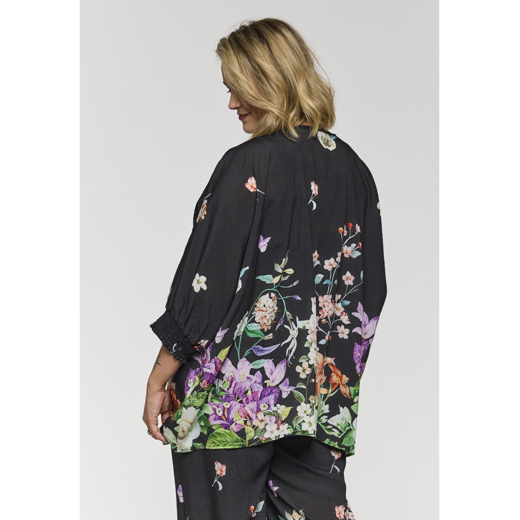 Gozzip Woman GLila Oversize Blouse Oversize Blouse Black with flower