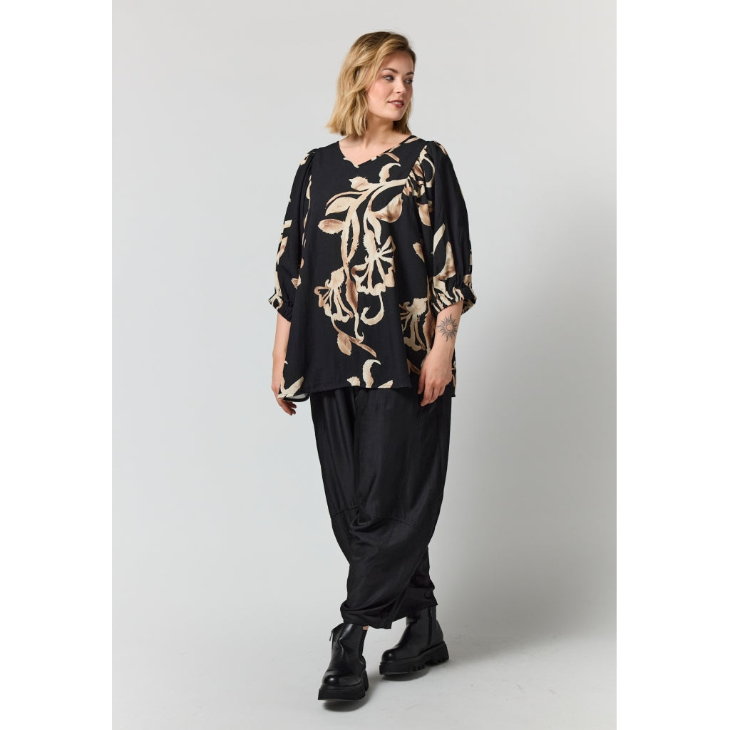 Gozzip Woman GMalou Blouse Blouse Black with offwhite brown leaves