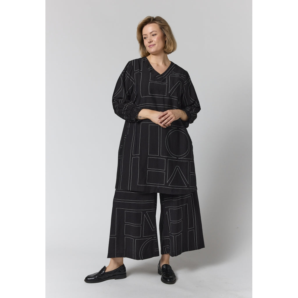 Gozzip Woman GMeta Tunic Tunic Black with white