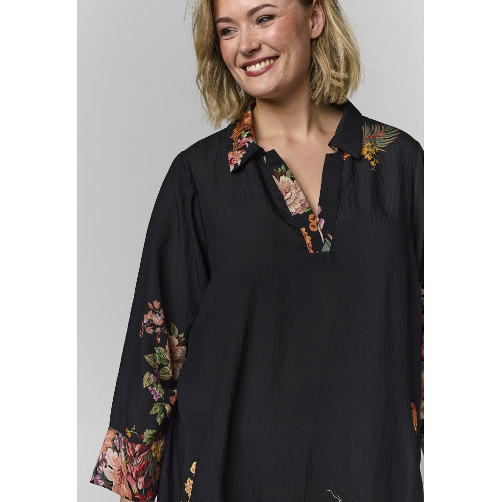 Gozzip Woman GMichelle Tunic Tunic Black with rose fall board