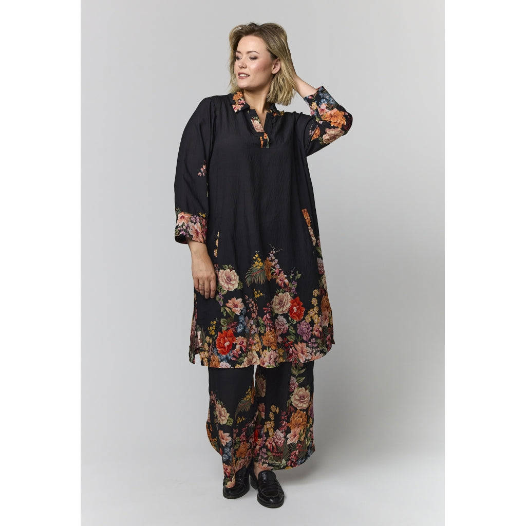 Gozzip Woman GMichelle Tunic Tunic Black with rose fall board