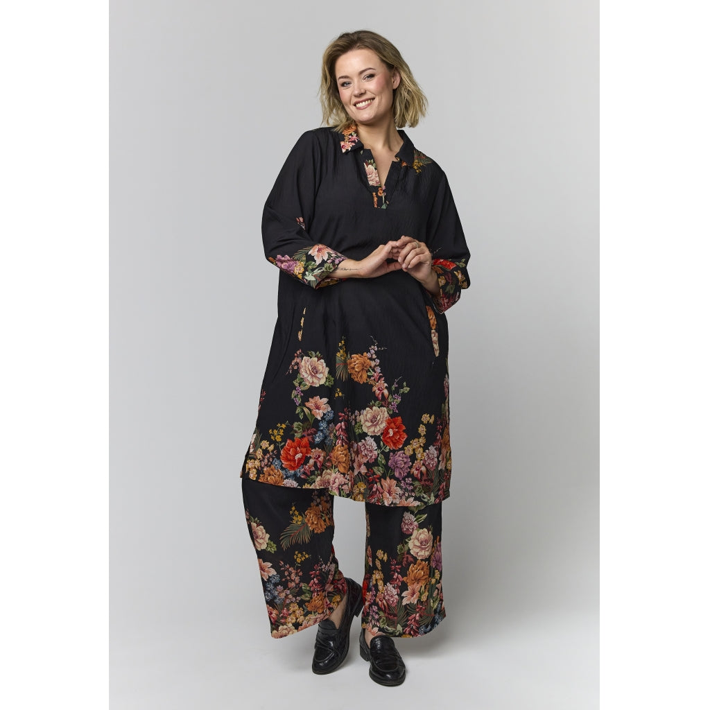 Gozzip Woman GMichelle Tunic Tunic Black with rose fall board
