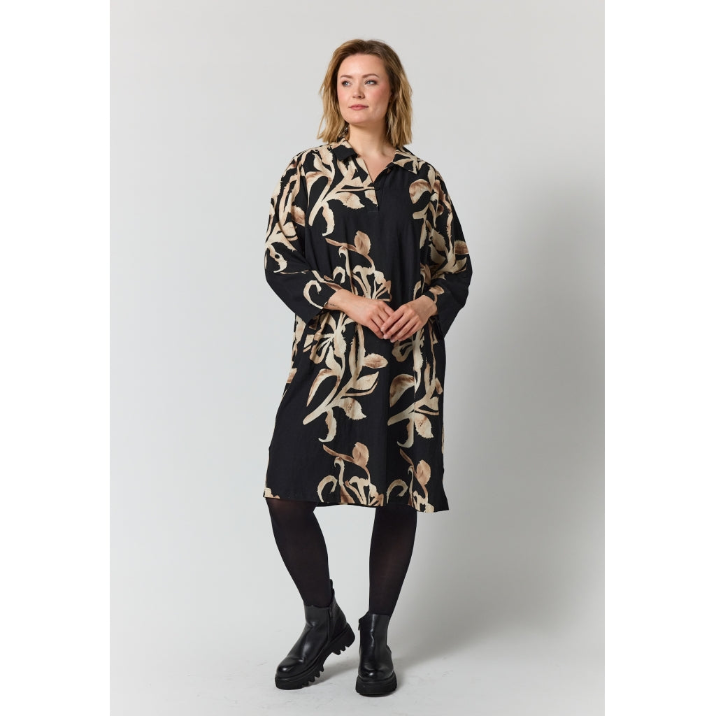 Gozzip Woman GMichelle Tunic Tunic Black with offwhite brown leaves