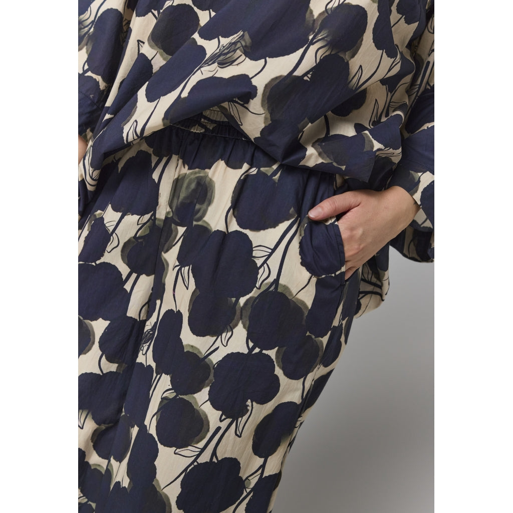 Gozzip Woman GMillie Wide Pants Pants Sand with black flowers