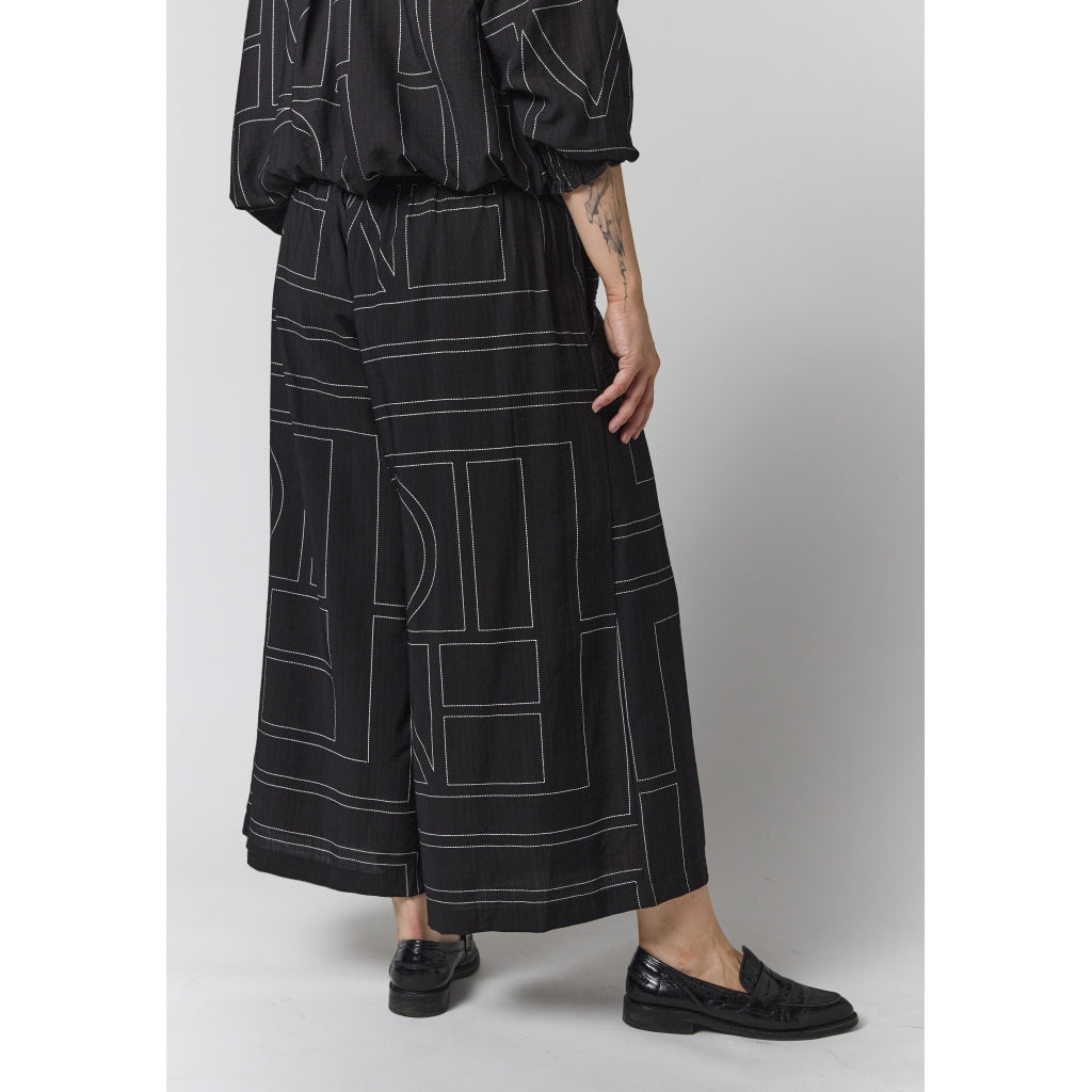 Gozzip Woman GRuby Pants Pants Black with white