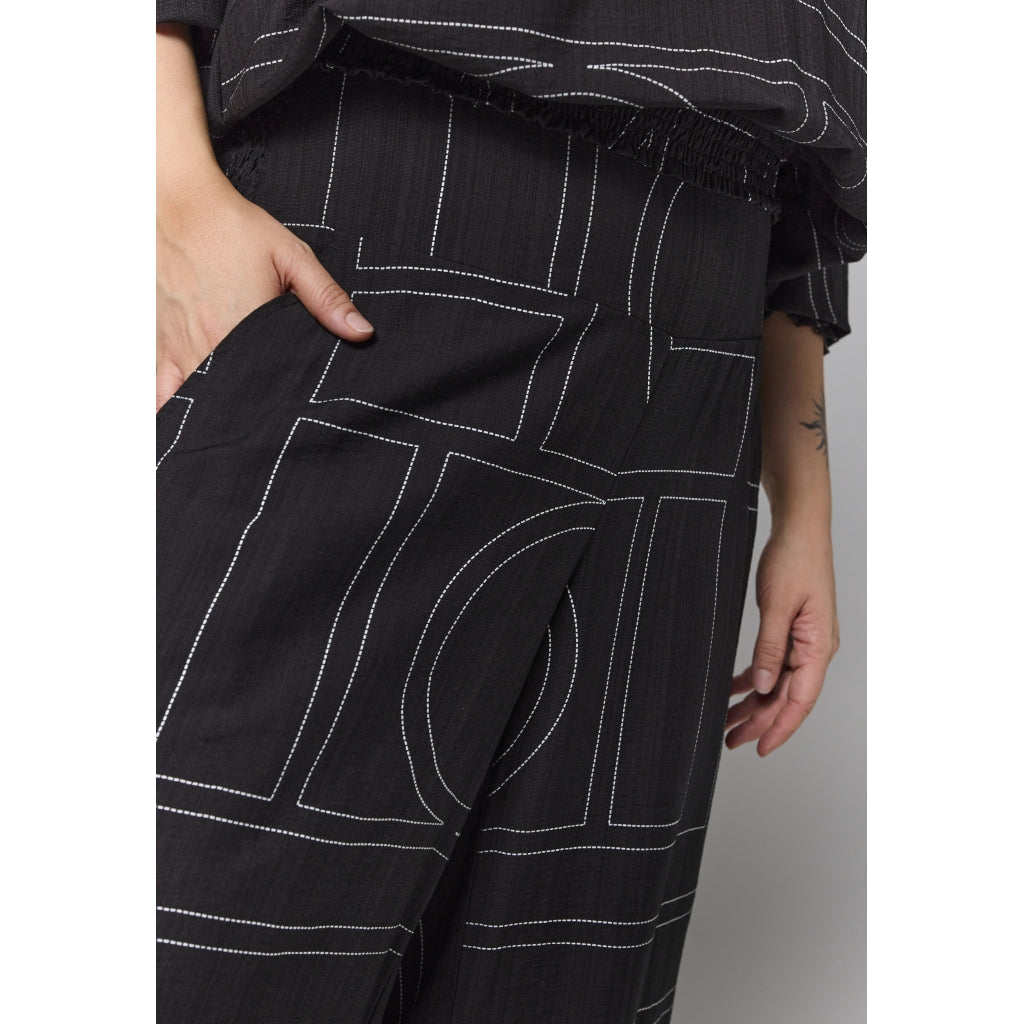 Gozzip Woman GRuby Pants Pants Black with white