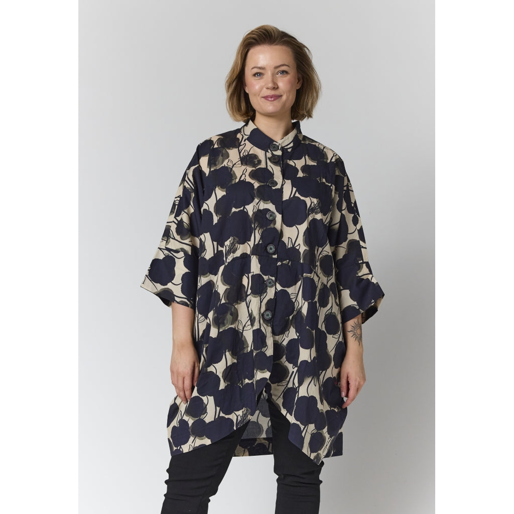 Gozzip Woman GSilje oversized cardigan Cardigan Sand with black flowers