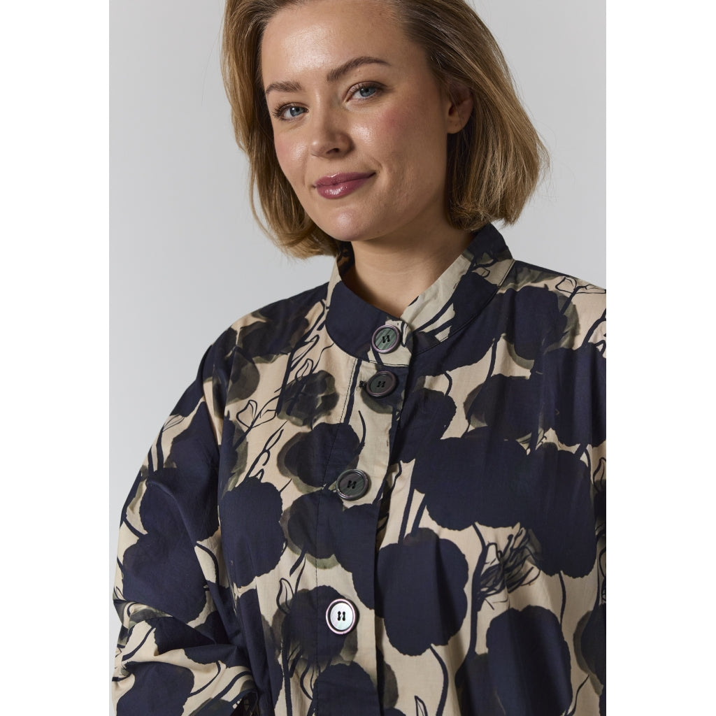Gozzip Woman GSilje oversized cardigan Cardigan Sand with black flowers