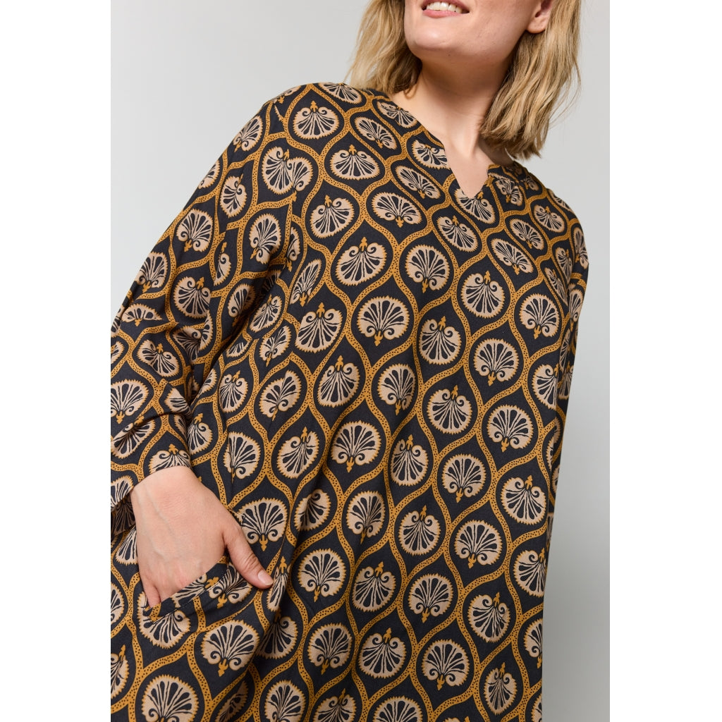 Gozzip Woman GSkuld Tunic Tunic Black with brown and sand pattern