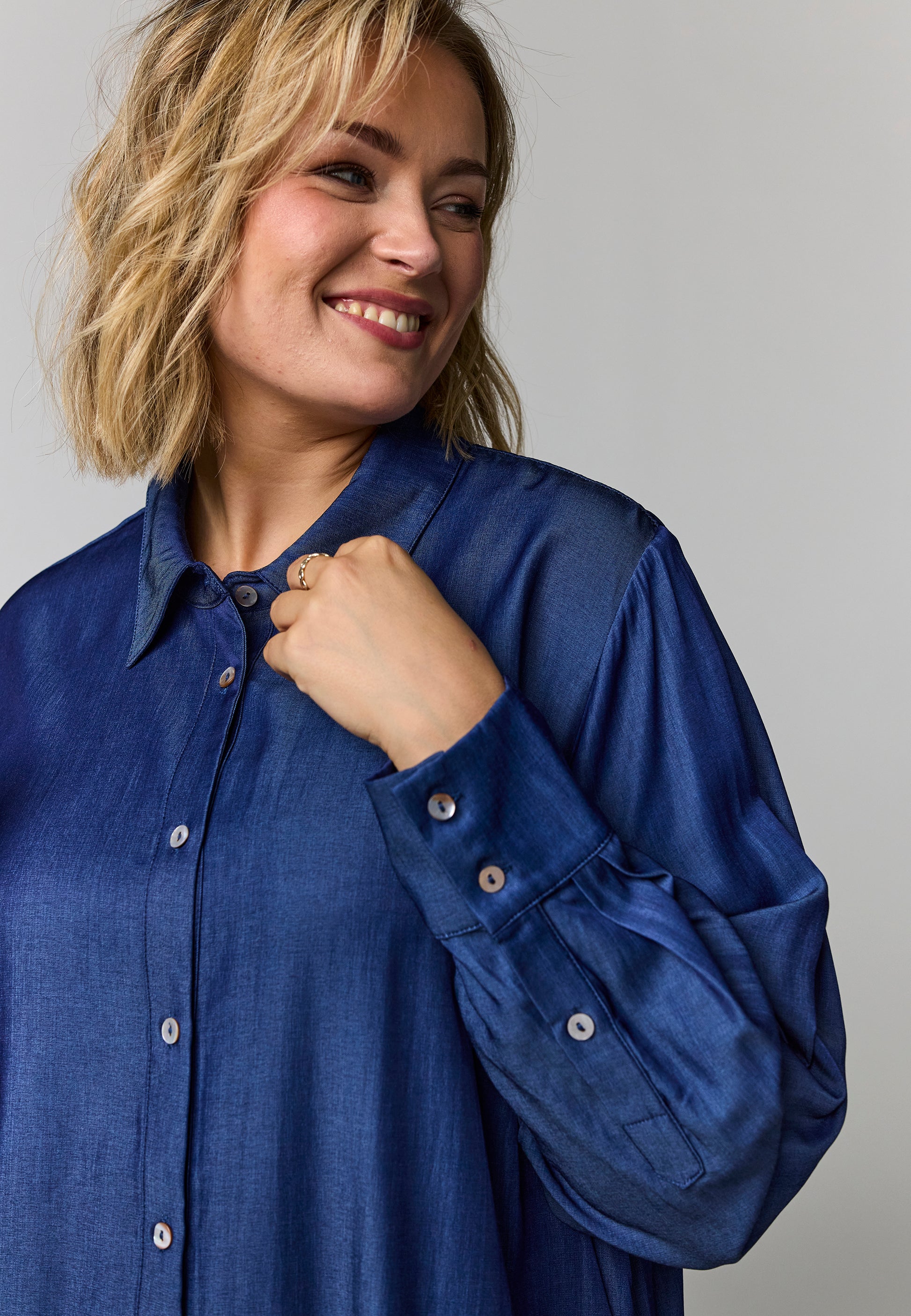 Gozzip Woman GSusanne Big shirt dress Big Shirt Navy