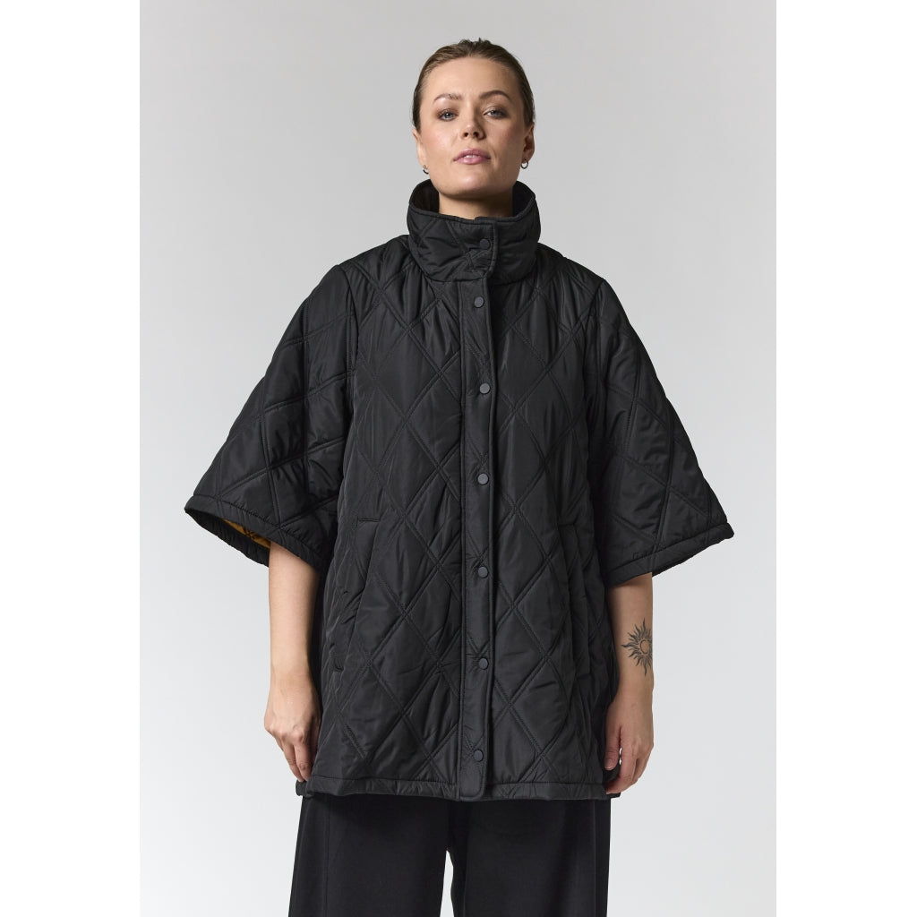 Gozzip Woman GThyra quiltet Short jacket Short Jacket Black